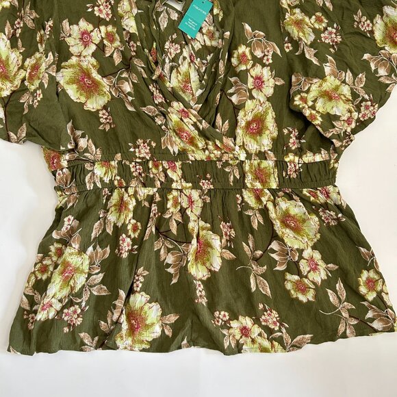 Maurices Womens size 1X Green Floral Surplice Peplum Top Blouse smocked waist - Picture 4 of 10